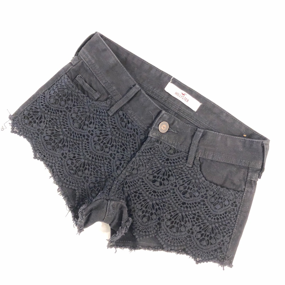 NWT black Jean and Lace Hollister shorts size 00